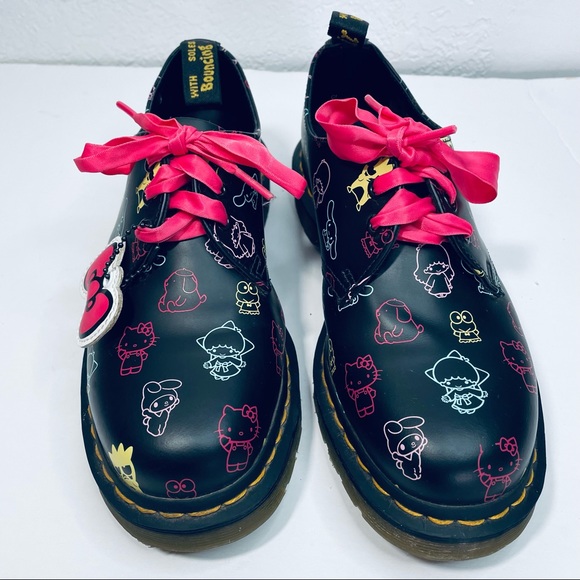 Dr Martens | Hello Kitty collab - Picture 5 of 16